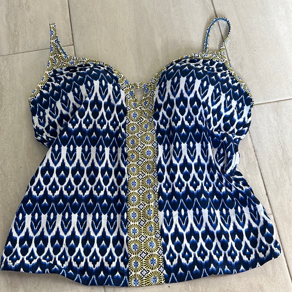 NWT Tankini Top